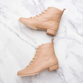 Lace Up Boots Classic